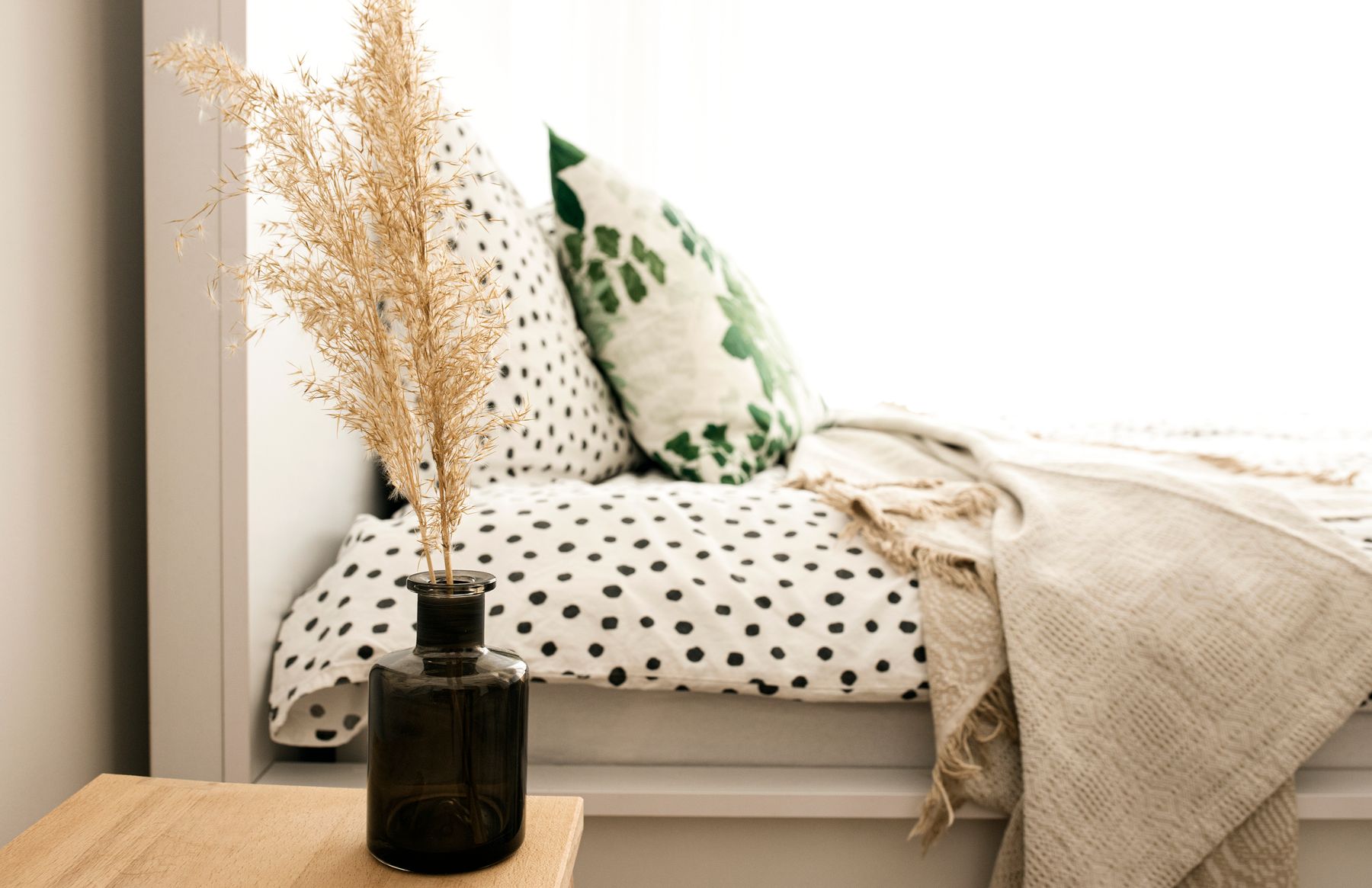 Bedroom with plants