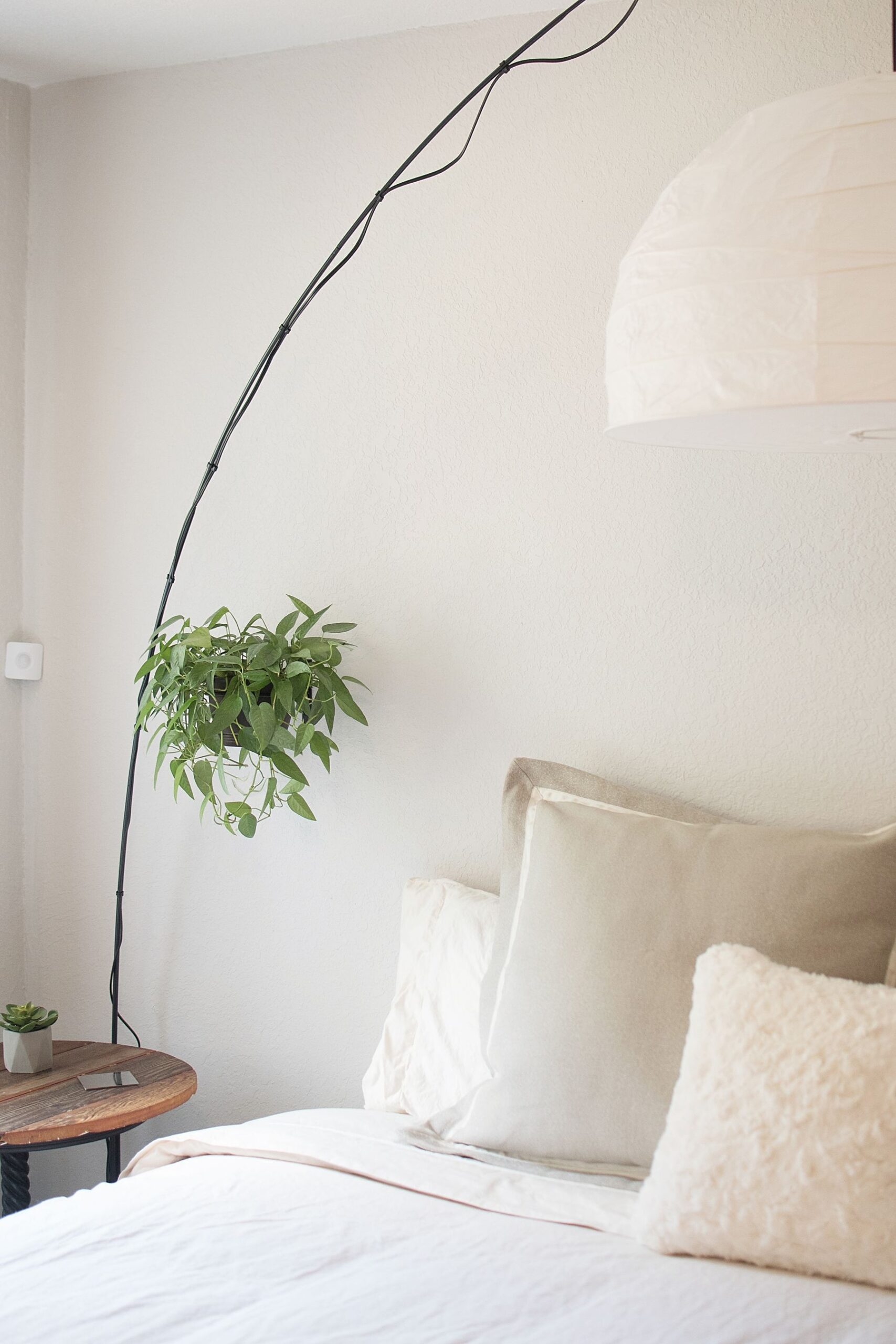 White linen bed
